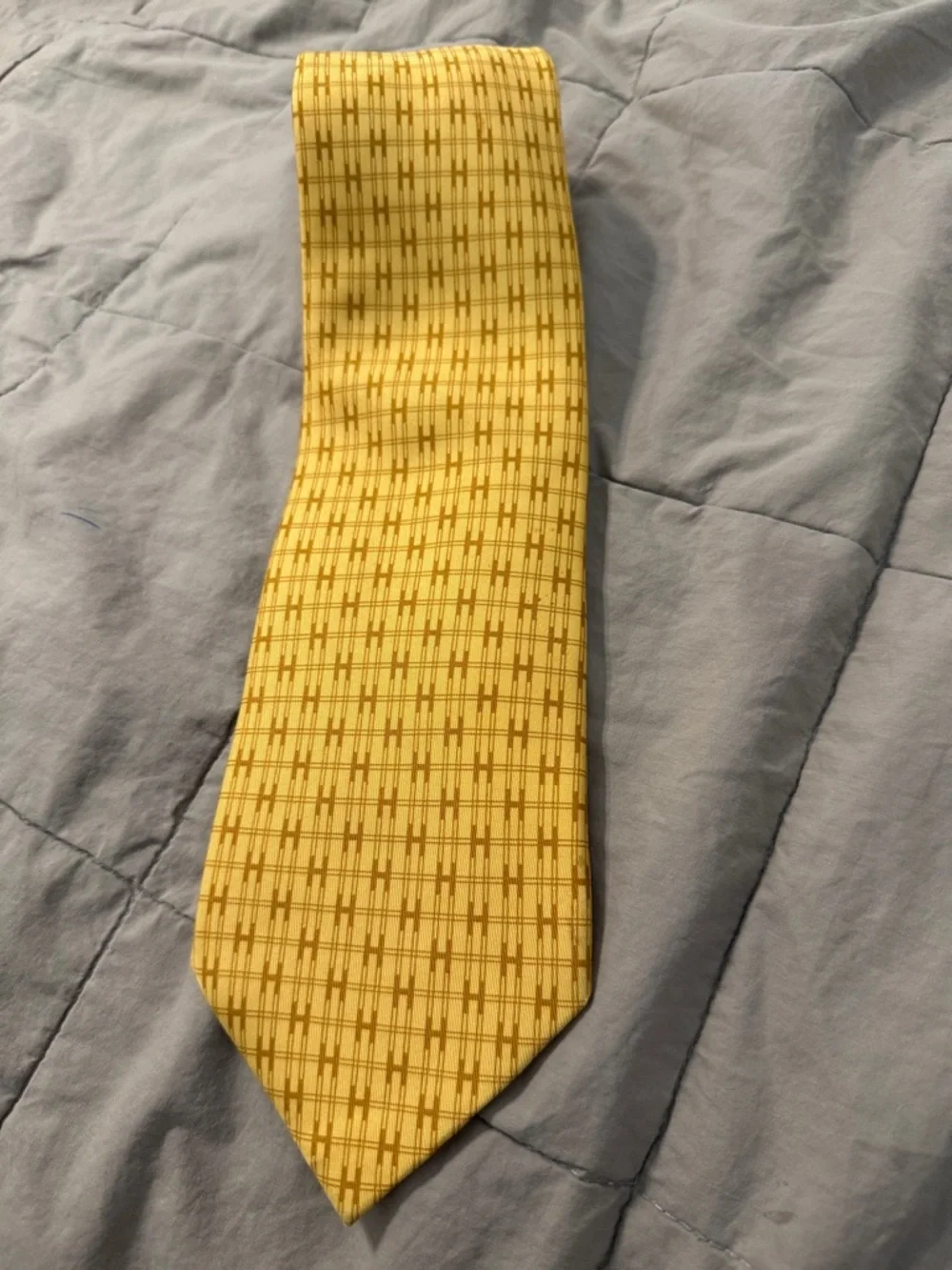 Hermes Yellow and Gold Patterned 100% Silk Tie